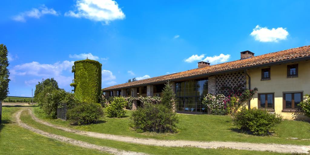Agriturismo Cascina Marzana Hotel Pavia Luaran gambar