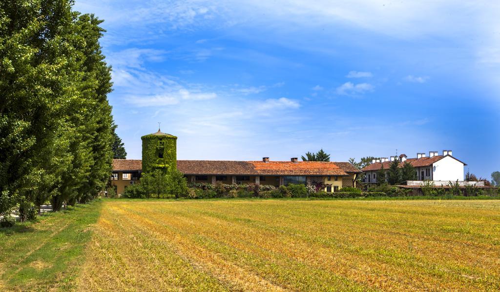 Agriturismo Cascina Marzana Hotel Pavia Luaran gambar