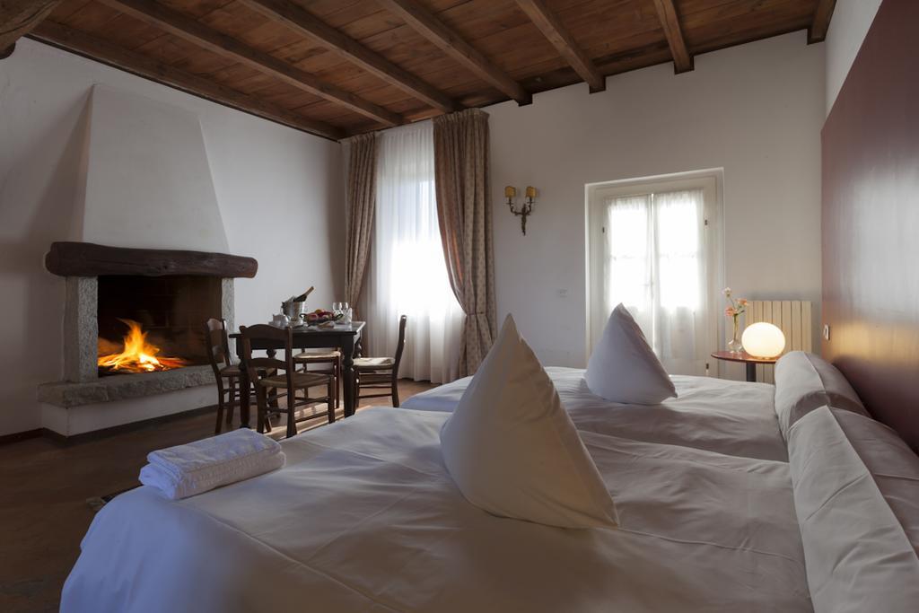 Agriturismo Cascina Marzana Hotel Pavia Luaran gambar