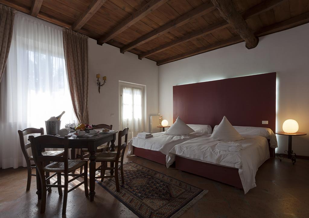 Agriturismo Cascina Marzana Hotel Pavia Luaran gambar
