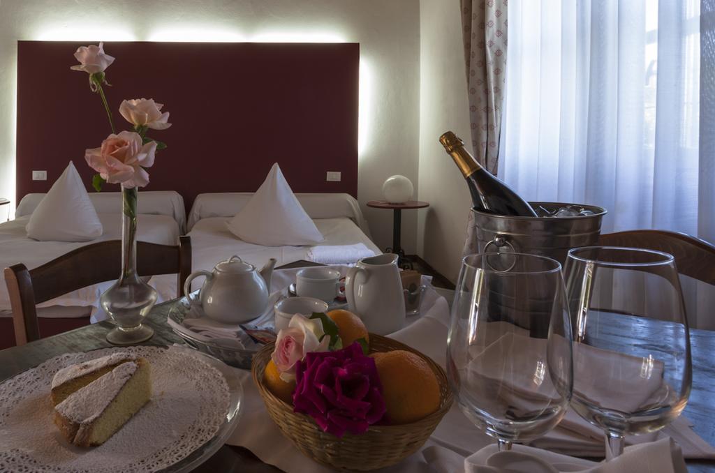 Agriturismo Cascina Marzana Hotel Pavia Luaran gambar