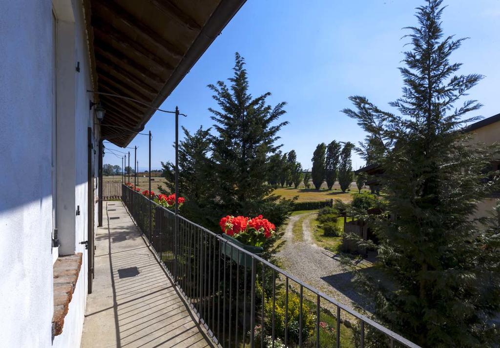 Agriturismo Cascina Marzana Hotel Pavia Luaran gambar